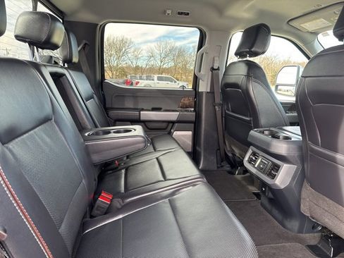 Used 2024 Ford F250 Lariat w/ Chrome Package image 28