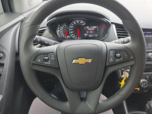 Used 2022 Chevrolet Trax LS w/ Tint and Cruise Package FWD image 16