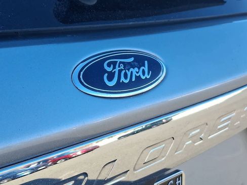 Used 2023 Ford Explorer XLT image 28