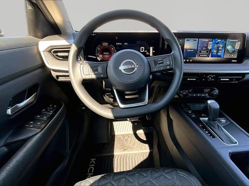 New 2026 Nissan Kicks SV FWD image 9