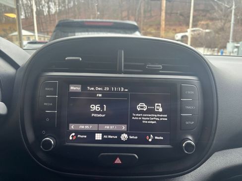 Used 2025 Kia Soul LX w/ LX Technology Package image 21