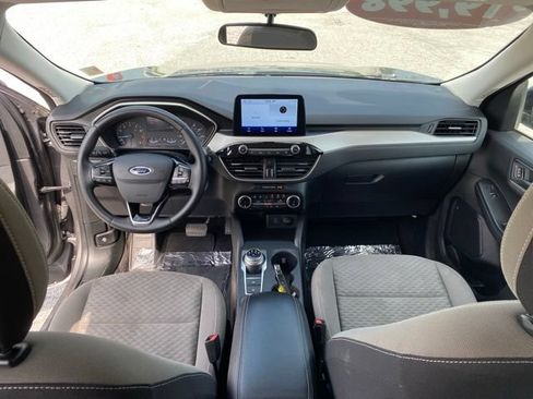 Used 2022 Ford Escape SE w/ SE Sport Appearance Package AWD/4WD image 11