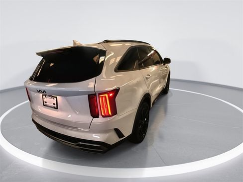 Used 2022 Kia Sorento SX image 5