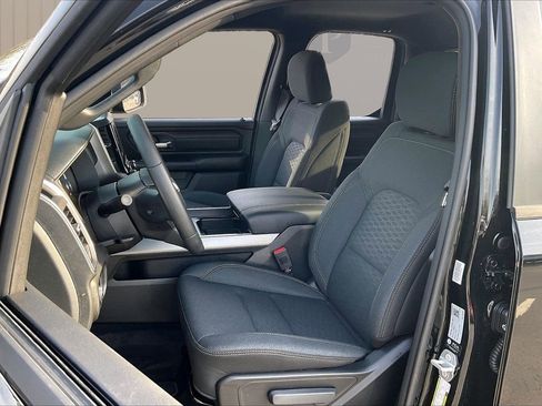 New 2026 RAM 1500 Express AWD/4WD image 19