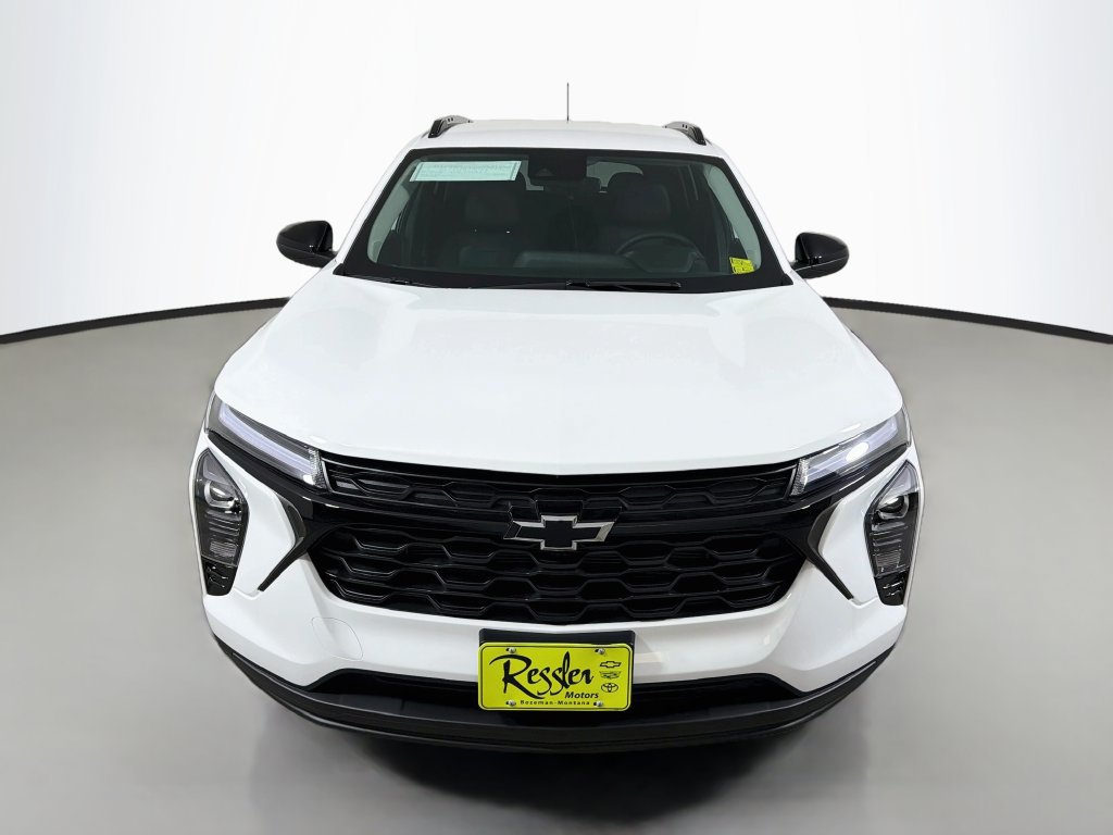 New 2026 Chevrolet Trax LT w/ Driver Confidence Package FWD image 2