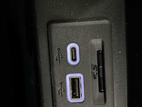 Used 2021 Chevrolet Tahoe Premier image 38