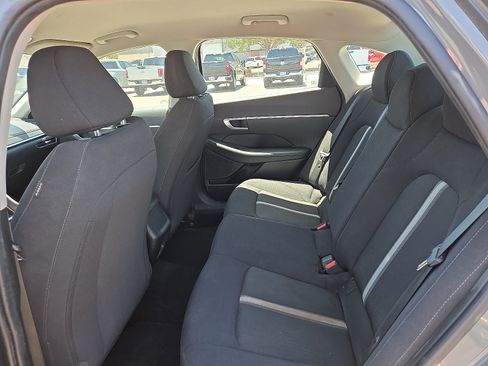 Used 2023 Hyundai Sonata SE FWD image 9