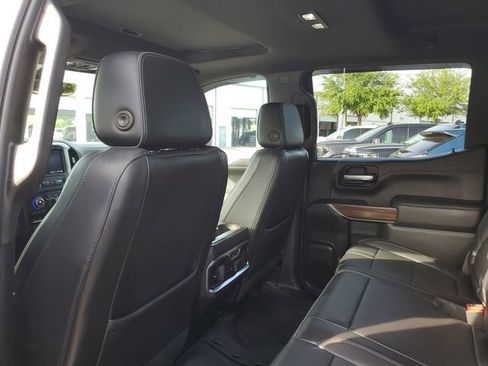 Used 2021 Chevrolet Silverado 1500 High Country w/ Technology Package image 11