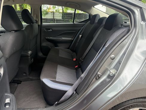 Used 2025 Nissan Versa SV FWD image 36