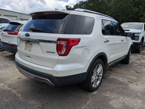 Used 2016 Ford Explorer Limited w/ Equipment Group 301A FWD image 4