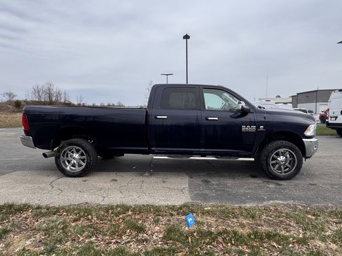 Used 2016 RAM 2500 SLT w/ Luxury Group image 2