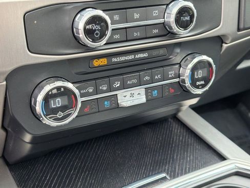 Used 2022 Ford F250 Platinum AWD/4WD image 10