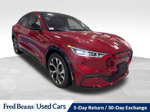 Certified 2022 Ford Mustang Mach-E Premium image 1