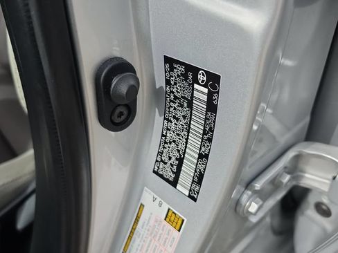 Used 2026 Toyota Corolla LE FWD image 31
