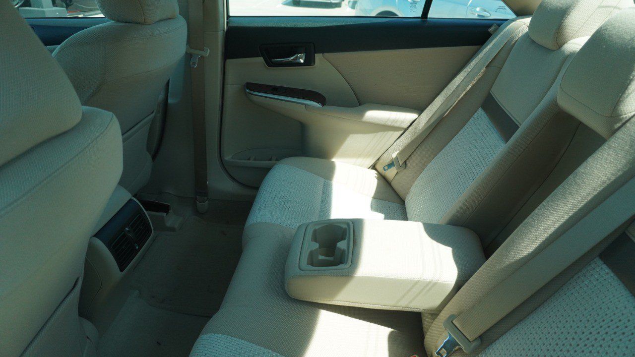 Used 2012 Toyota Camry XLE w/ Convenience Pkg FWD image 10