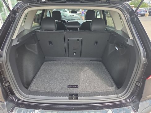 Certified 2024 Volkswagen Taos SE AWD/4WD image 9
