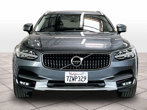 Used 2017 Volvo V90 T6 Cross Country AWD/4WD image 3