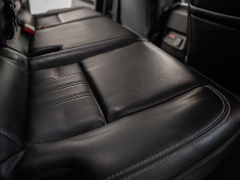 Used 2023 Nissan Frontier SV w/ SV Premium Package image 39