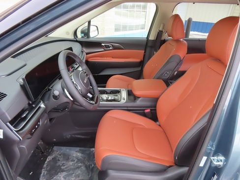 New 2026 Kia Carnival SX image 23