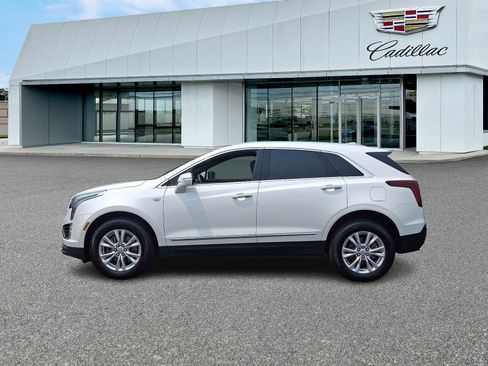 Certified 2023 Cadillac XT5 Luxury AWD/4WD image 2