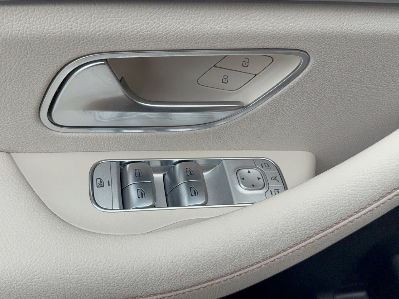 New 2027 Mercedes-Benz GLS 450 4MATIC image 15