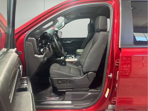 Used 2024 Chevrolet Silverado 1500 LT Trail Boss w/ Convenience Package II AWD/4WD image 10