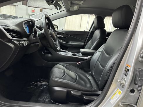 Used 2018 Chevrolet Volt LT w/ LT Driver Confidence Package image 10