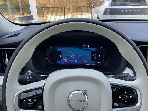 New 2026 Volvo XC60 B5 Ultra w/ Protection Package Premier image 18