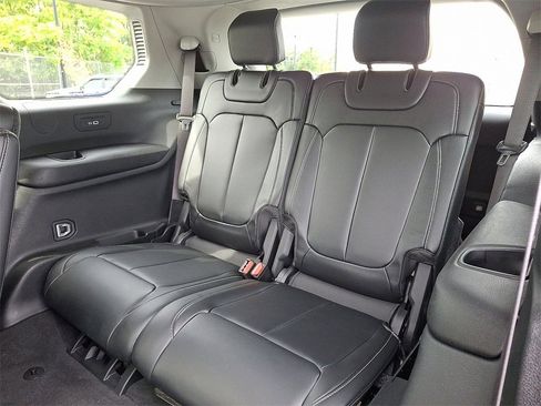 Used 2021 Jeep Grand Cherokee L Limited w/ MOPAR Finishing Package image 15