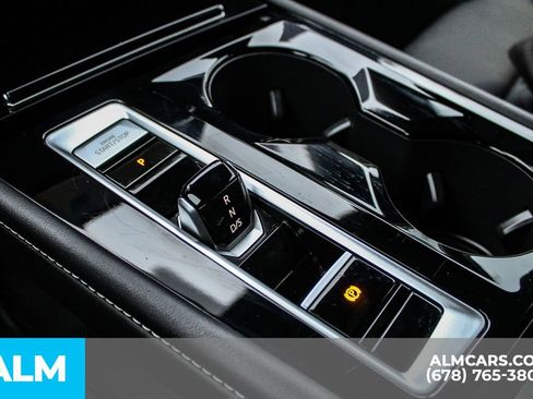 Used 2025 Volkswagen Atlas Cross Sport SE image 36