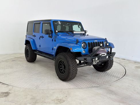 Used 2015 Jeep Wrangler Unlimited Sahara w/ Max Tow Package image 7