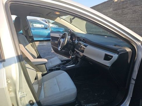 Used 2016 Toyota Corolla LE FWD image 9