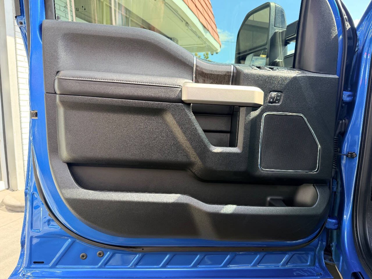 Used 2021 Ford F350 Lariat AWD/4WD image 19