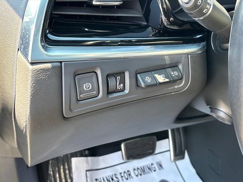 Used 2024 Cadillac XT6 Sport w/ Technology Package AWD/4WD image 29