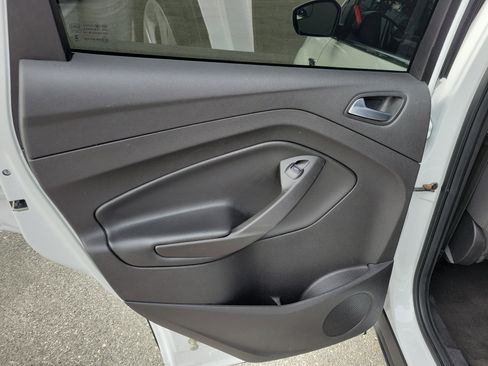 Certified 2018 Ford Escape SE image 24