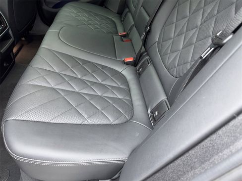 Used 2023 BMW X6 xDrive40i w/ M Sport Package image 43