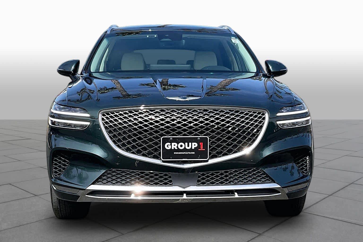 Used 2023 Genesis GV70 2.5T AWD/4WD image 3