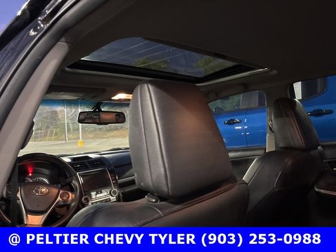 Used 2014 Toyota Camry L image 18