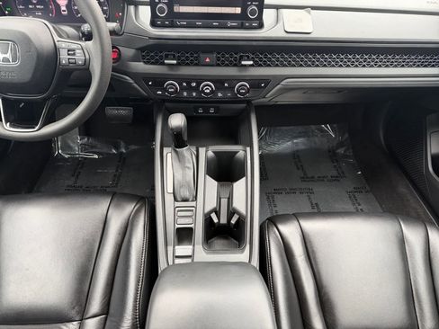 Used 2023 Honda Accord EX image 16