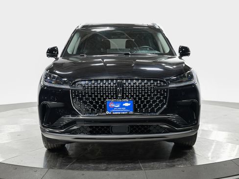 Used 2025 Lincoln Aviator AWD image 10