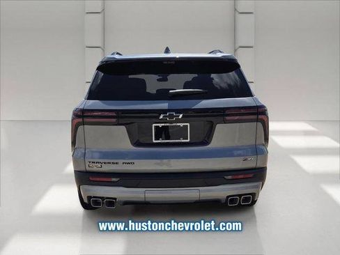 New 2026 Chevrolet Traverse Z71 w/ Driver Confidence Package AWD/4WD image 4