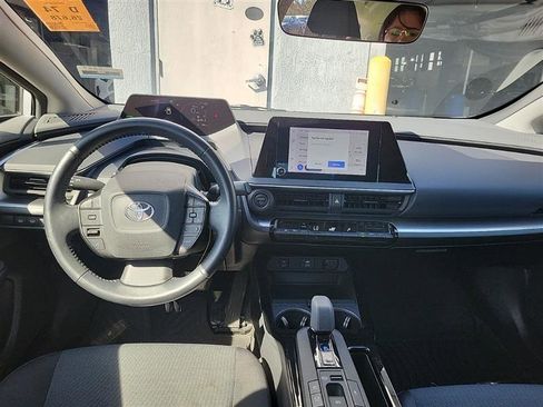 Used 2023 Toyota Prius LE image 3