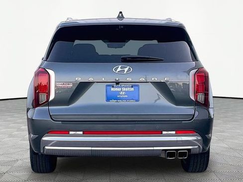 Used 2023 Hyundai Palisade Calligraphy w/ Cargo Package FWD image 5