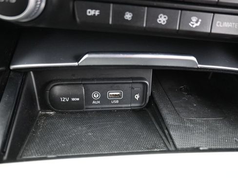 Used 2019 Kia Stinger GT2 AWD/4WD image 33