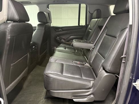 Used 2017 Chevrolet Suburban LT AWD/4WD image 28