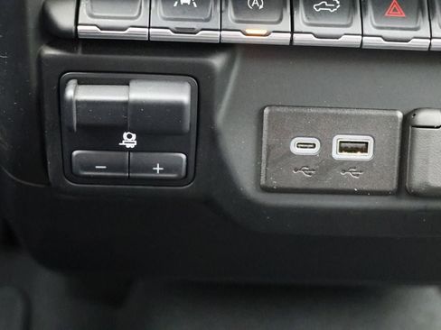 Used 2024 GMC Sierra 1500 Pro w/ Graphite Edition image 27