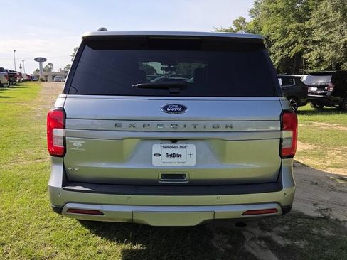 Used 2024 Ford Expedition XLT AWD/4WD image 13