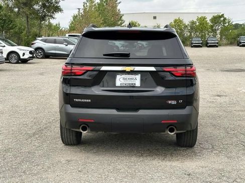 Used 2023 Chevrolet Traverse LT FWD image 3
