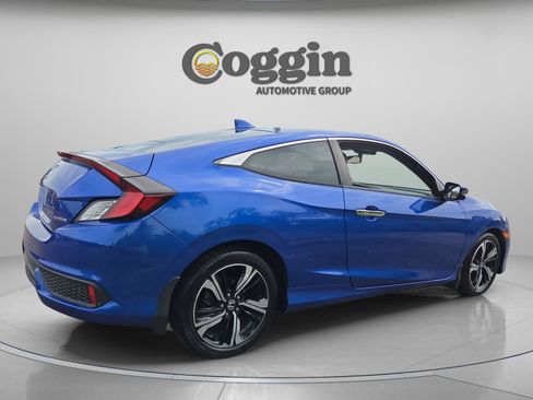Used 2016 Honda Civic Touring image 5