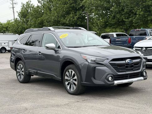 Used 2024 Subaru Outback Touring XT AWD/4WD image 3